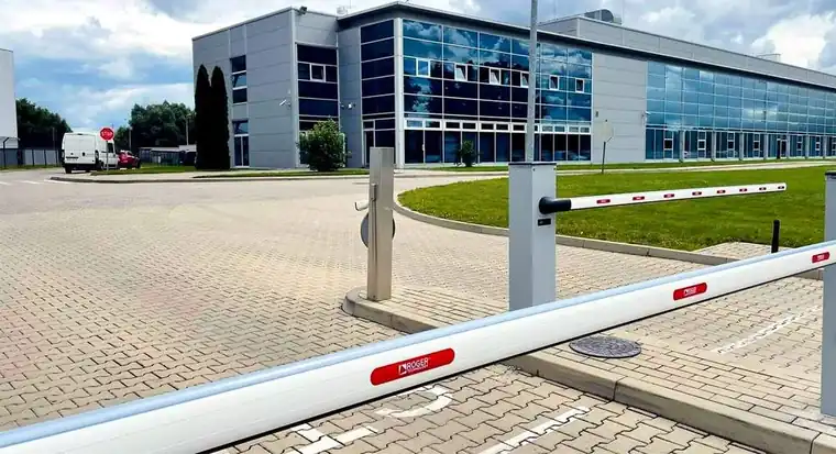 Automatska parking rampa na poslovnom i industrijskom ulazu